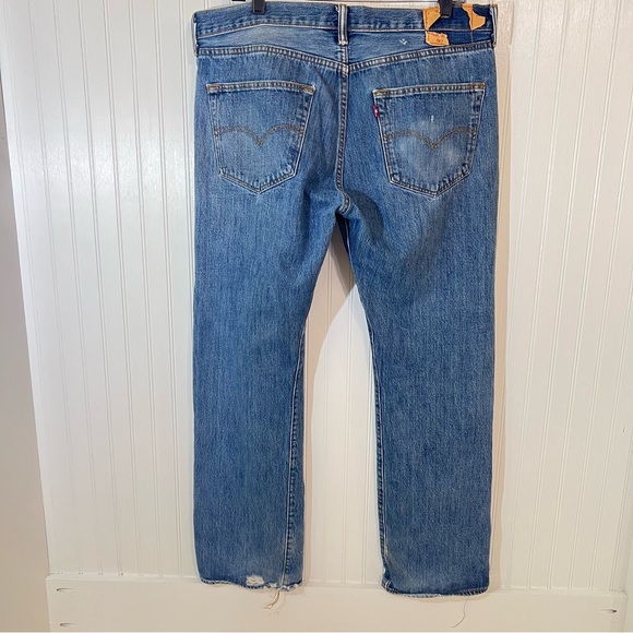 Levi's 501 button fly 100% cotton straight leg jeans 36/32 - Picture 2 of 16